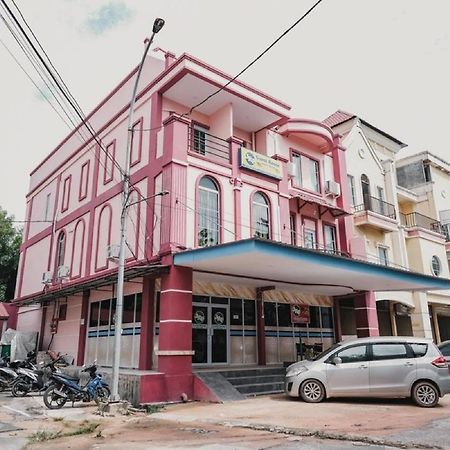 Reddoorz Near Nagoya Hill Batam 4 Ξενοδοχείο Jodoh  Εξωτερικό φωτογραφία