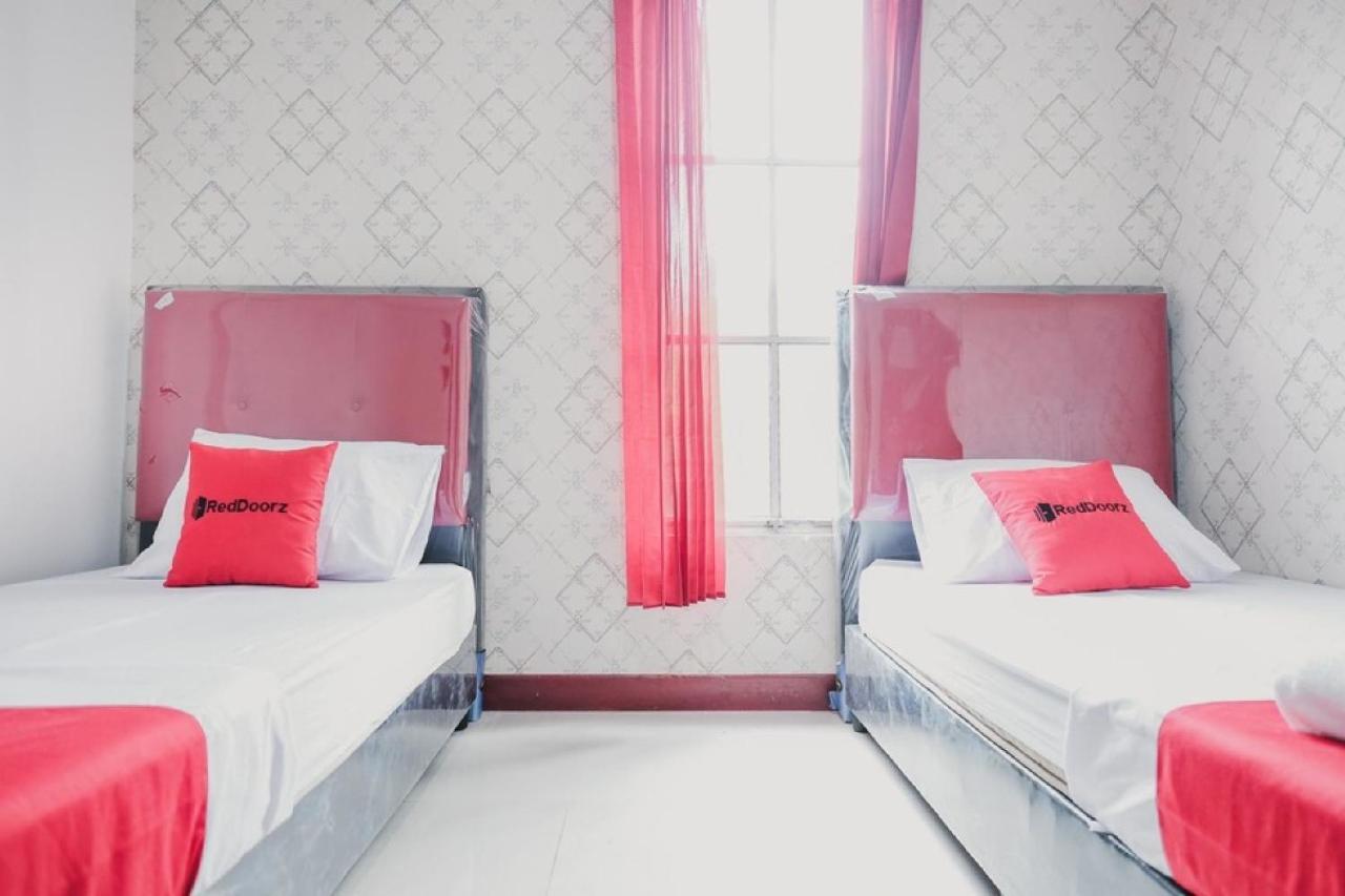 Reddoorz Near Nagoya Hill Batam 4 Ξενοδοχείο Jodoh  Εξωτερικό φωτογραφία