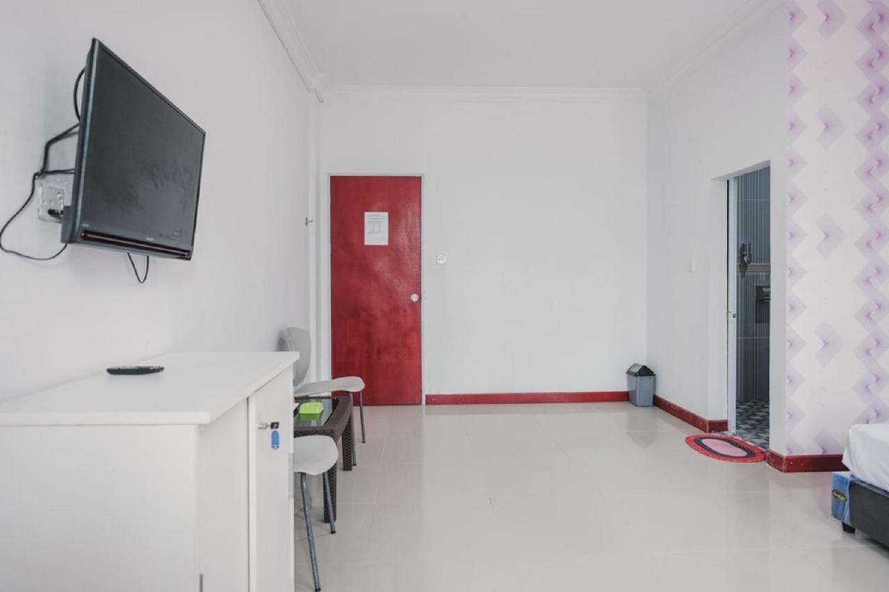 Reddoorz Near Nagoya Hill Batam 4 Ξενοδοχείο Jodoh  Εξωτερικό φωτογραφία