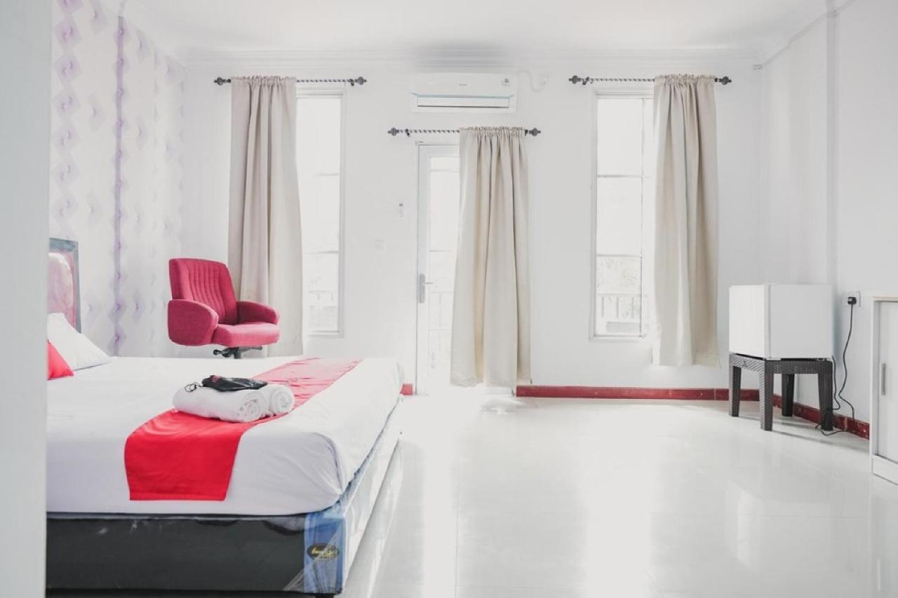 Reddoorz Near Nagoya Hill Batam 4 Ξενοδοχείο Jodoh  Εξωτερικό φωτογραφία