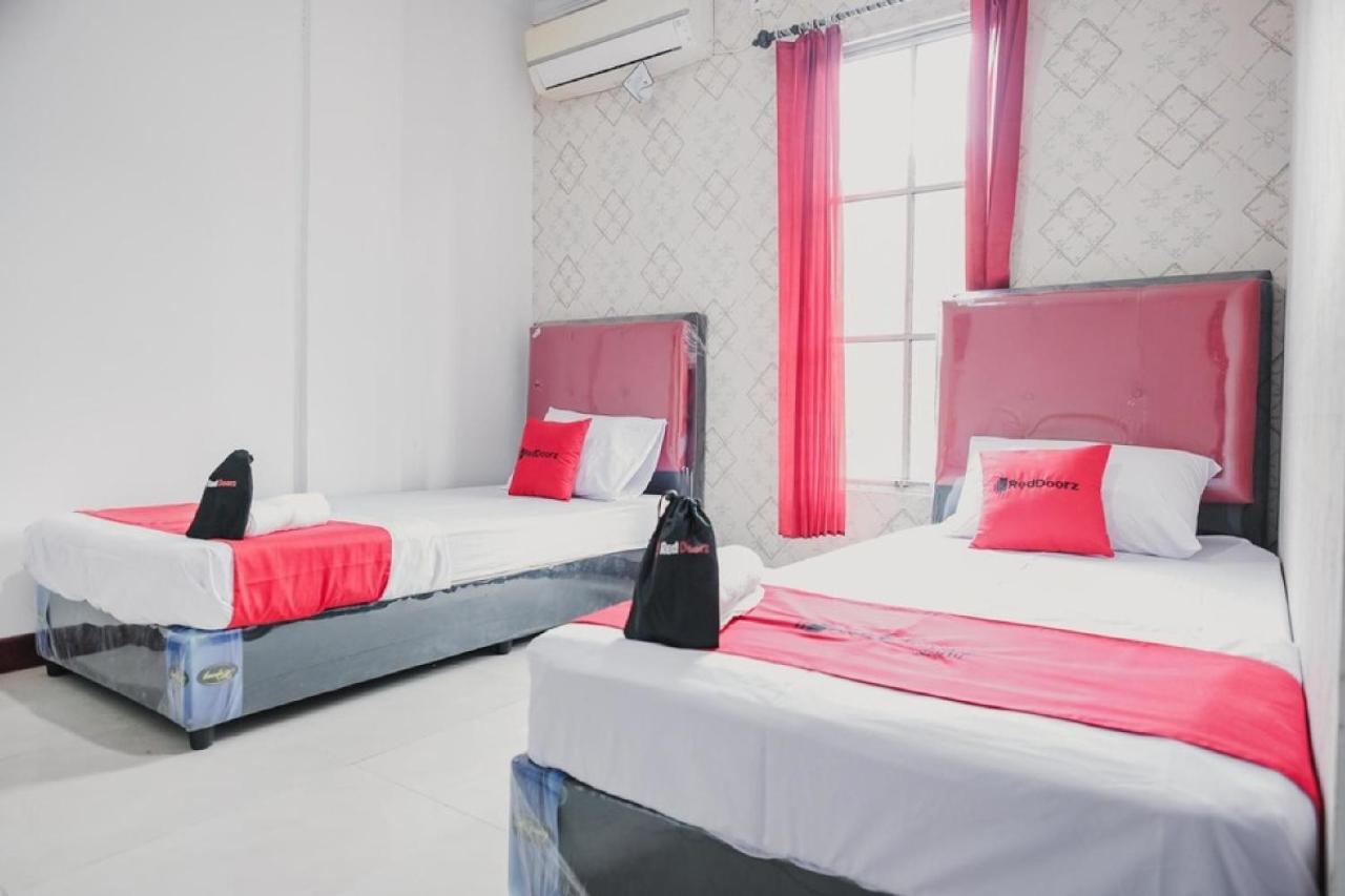 Reddoorz Near Nagoya Hill Batam 4 Ξενοδοχείο Jodoh  Εξωτερικό φωτογραφία